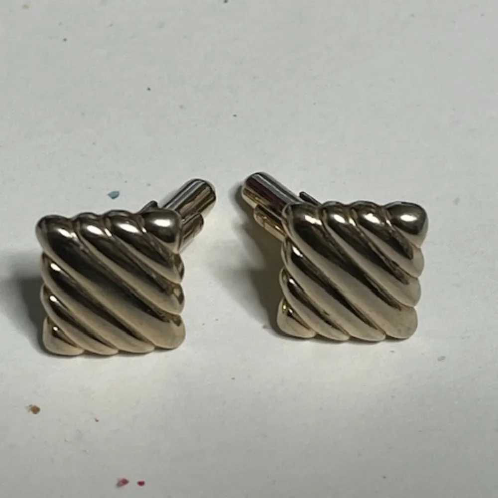 VTG Gold Tone Square Shaped Striped Ribbon Style Cuff Links Retro Gift